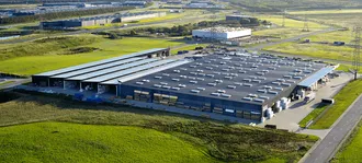 Nyt tag med Icopal Top 500 med Base 511 på et stort lagercenter